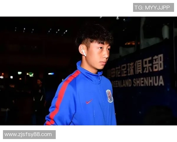 申花与鲁能球员个人表现对比分析及赛季影响探讨